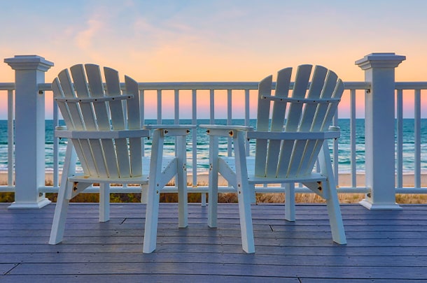 Kick Back & Relax <br> At The World's Most Famous Beach